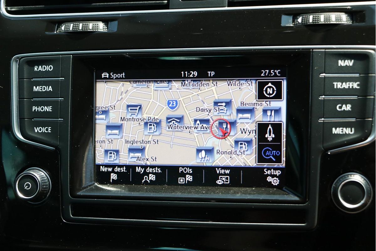 2014 Volkswagen Golf 103TSI Highline 7