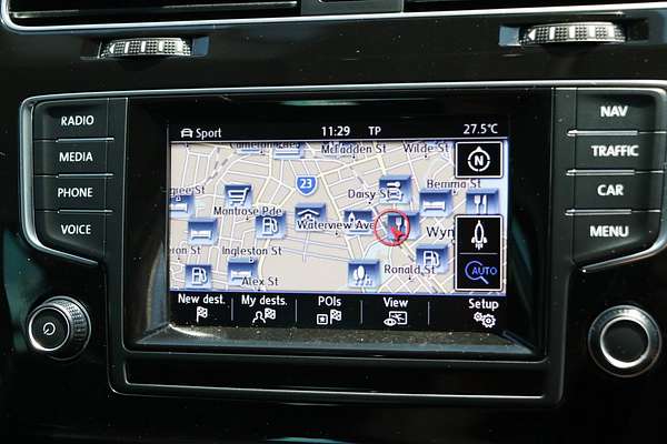 2014 Volkswagen Golf 103TSI Highline 7