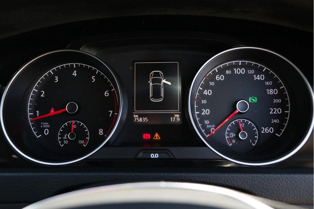 2014 Volkswagen Golf 103TSI Highline 7