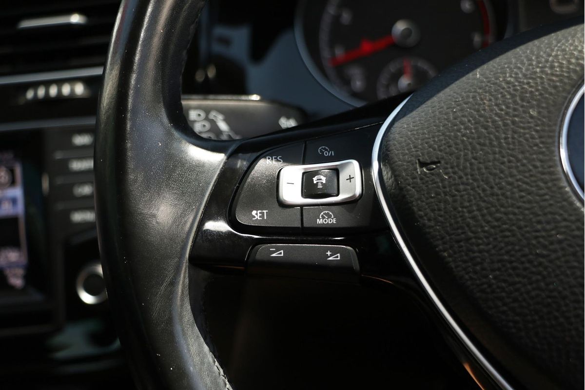 2014 Volkswagen Golf 103TSI Highline 7