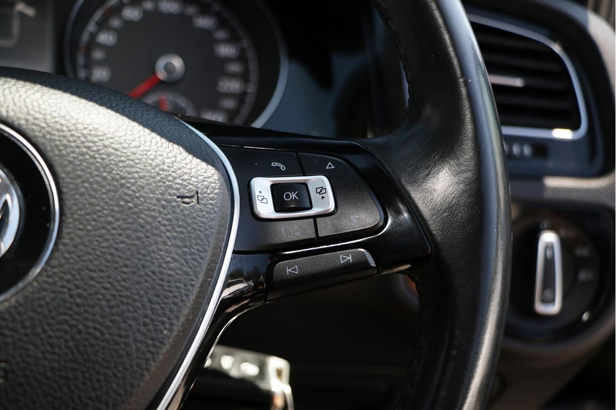 2014 Volkswagen Golf 103TSI Highline 7