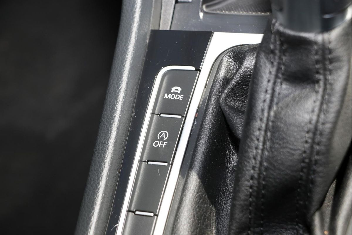 2014 Volkswagen Golf 103TSI Highline 7