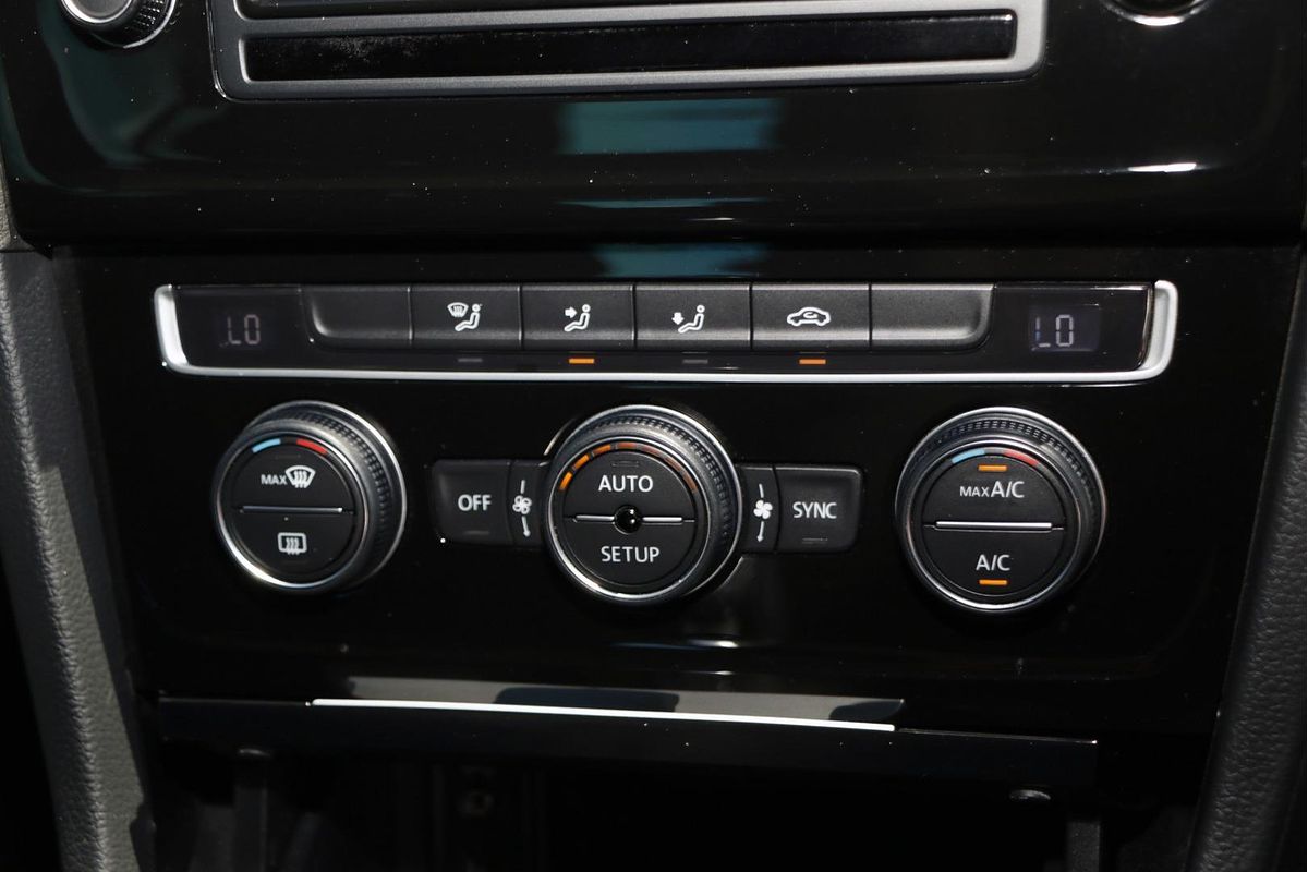 2014 Volkswagen Golf 103TSI Highline 7