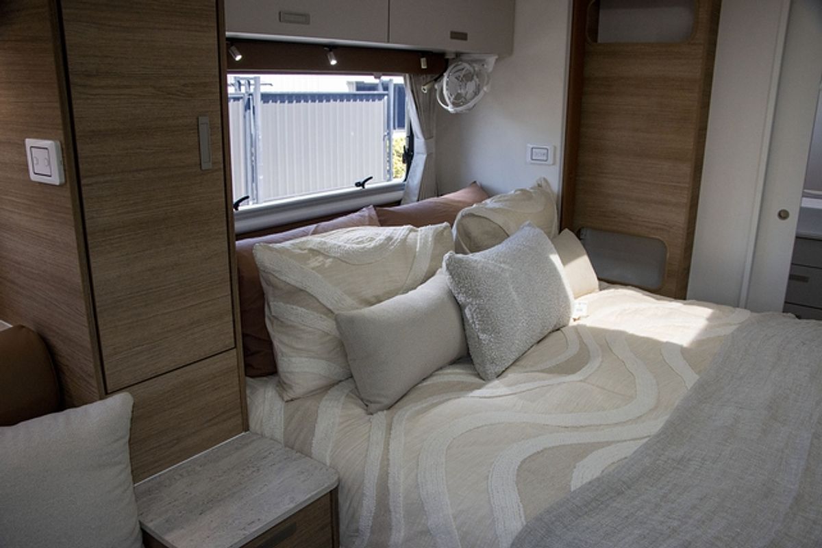 2025 Jayco SILVERLINE CARAVAN 21.65-4.OB.SL-MY25