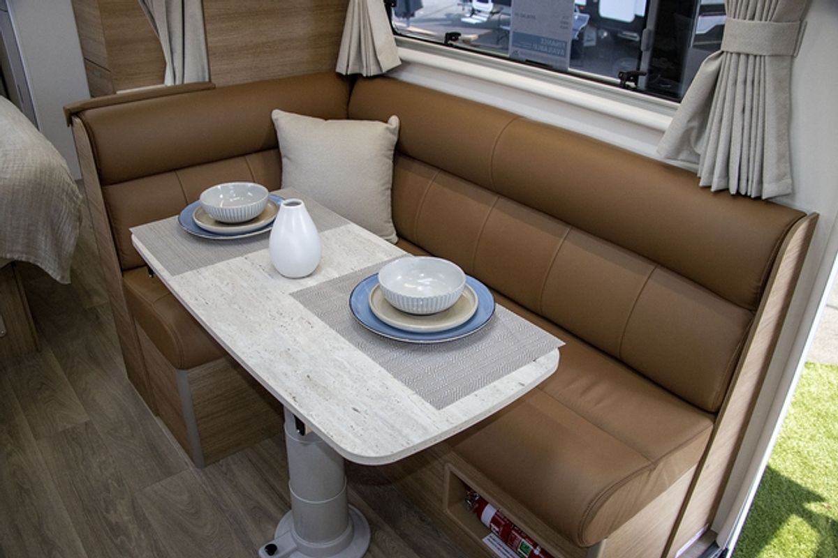 2025 Jayco SILVERLINE CARAVAN 21.65-4.OB.SL-MY25