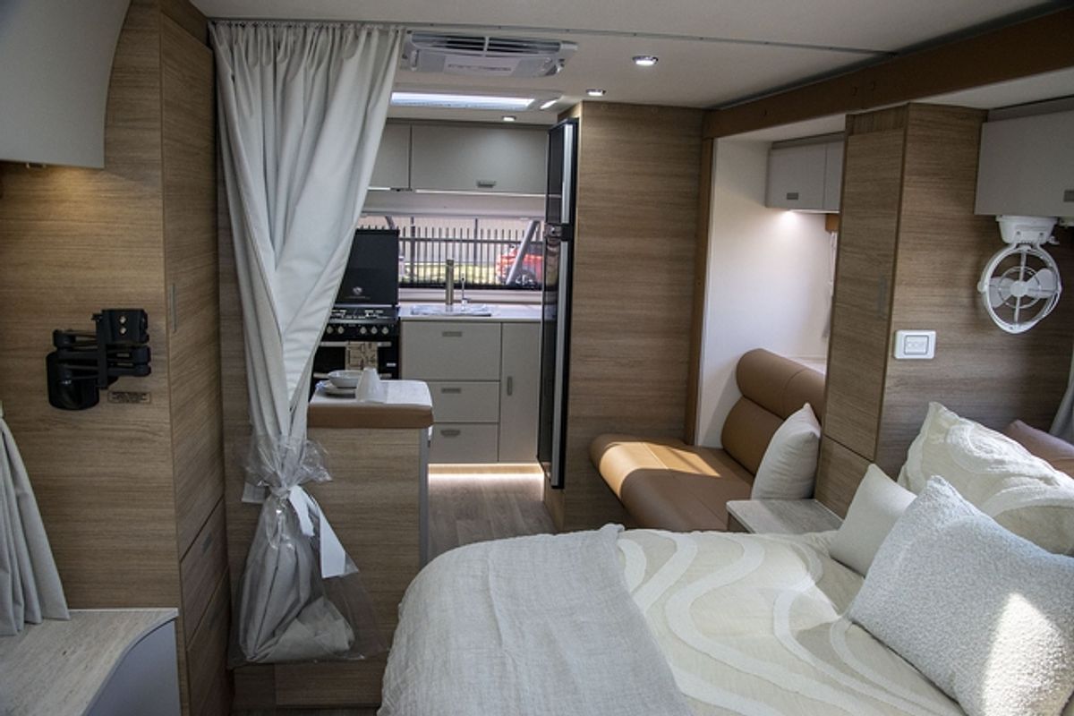 2025 Jayco SILVERLINE CARAVAN 21.65-4.OB.SL-MY25
