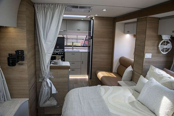 2025 Jayco SILVERLINE CARAVAN 21.65-4.OB.SL-MY25