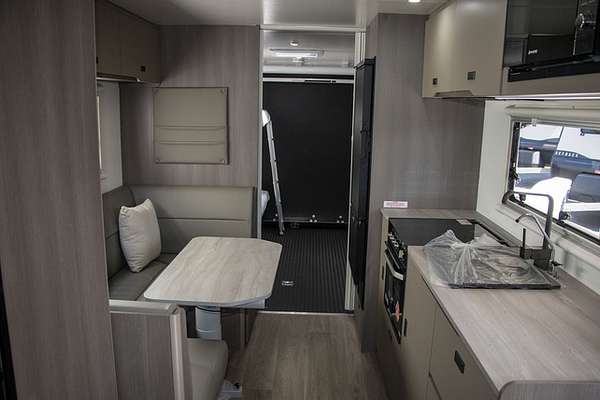 2025 Jayco BASE STATION CARAVAN 24.75-6.BS-MY25
