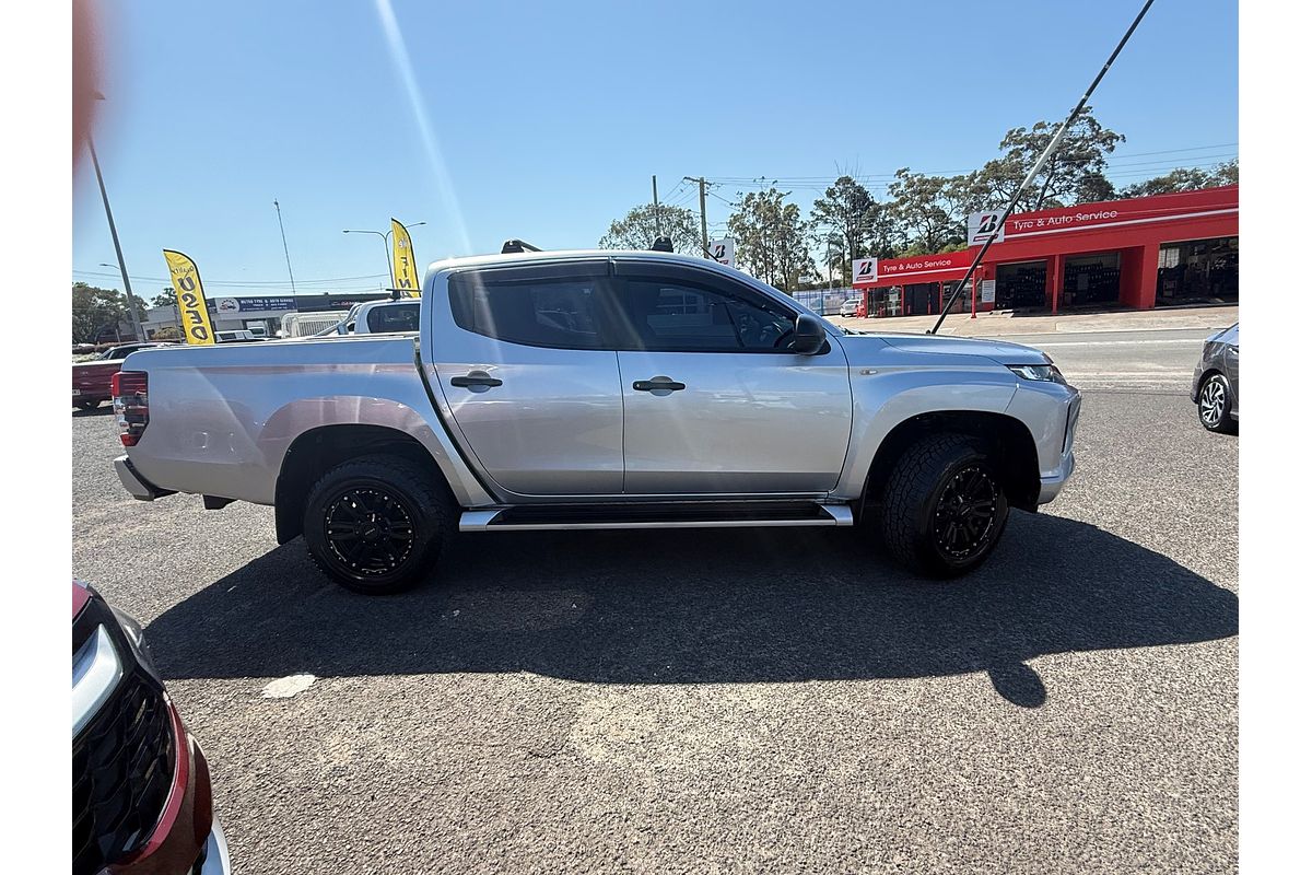 2019 Mitsubishi Triton GLX+ MR 4X4