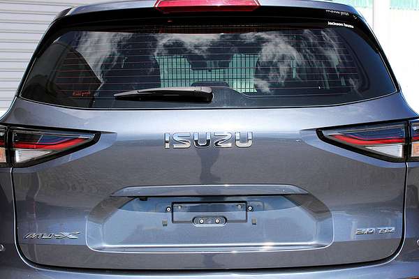 2022 Isuzu MU-X LS-M