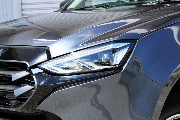 2022 Isuzu MU-X LS-M