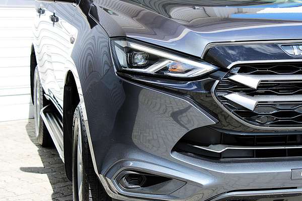 2022 Isuzu MU-X LS-M