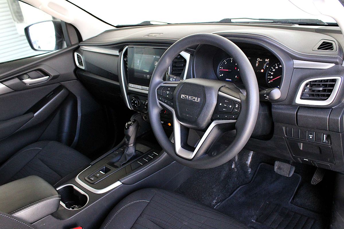 2022 Isuzu MU-X LS-M