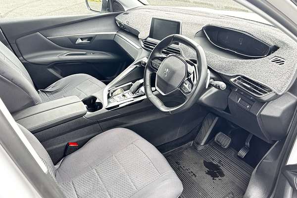 2019 Peugeot 3008 Allure P84