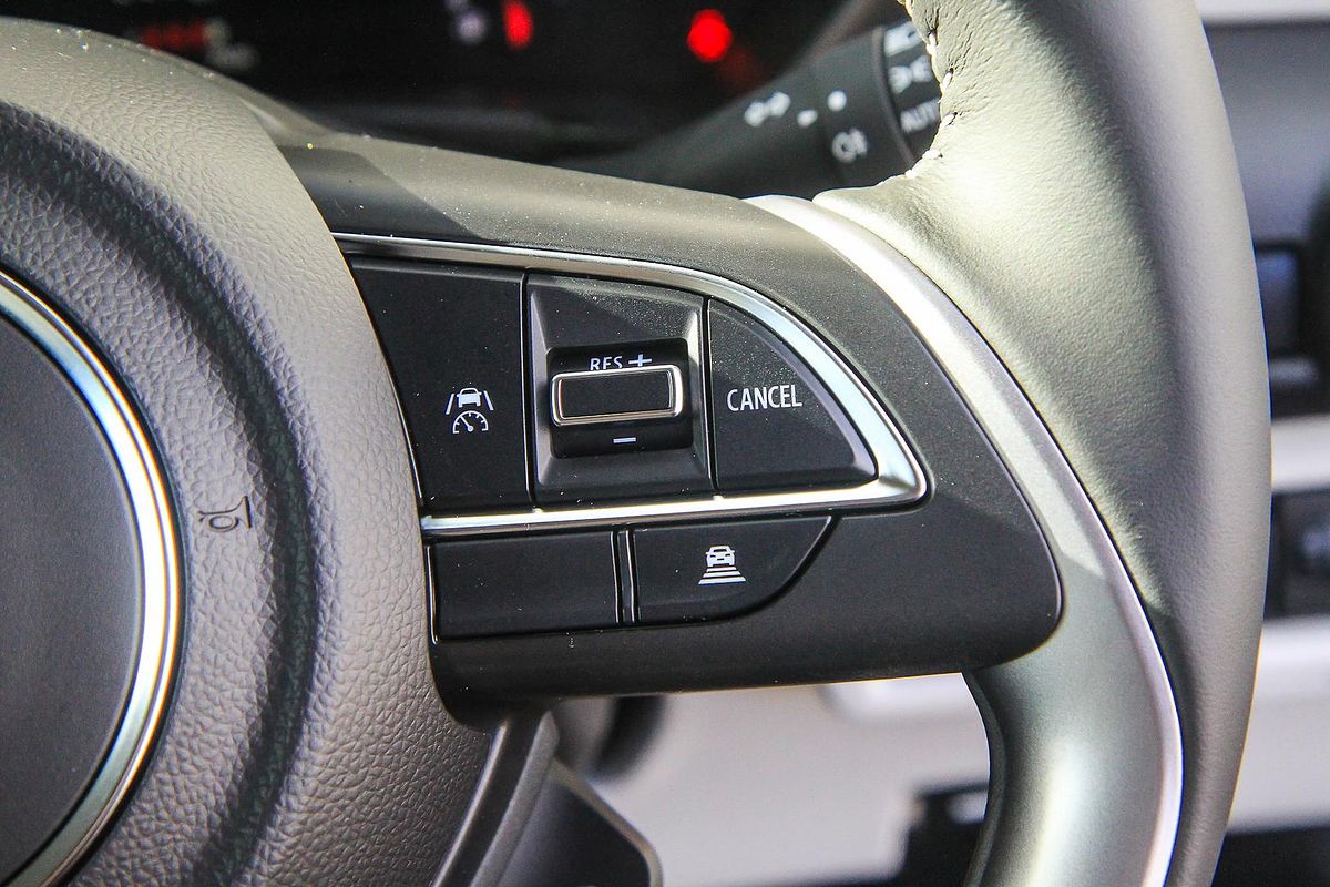 2025 Suzuki Swift Hybrid Plus UZ