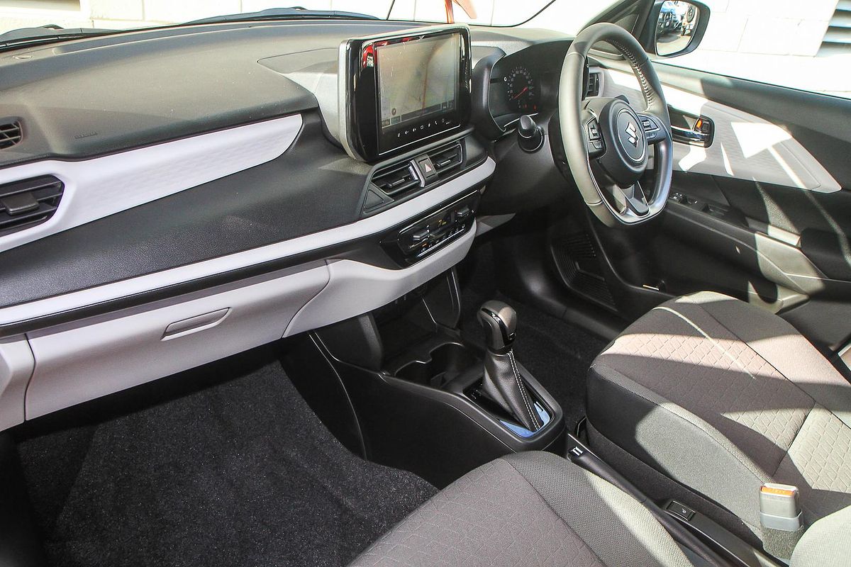 2025 Suzuki Swift Hybrid Plus UZ