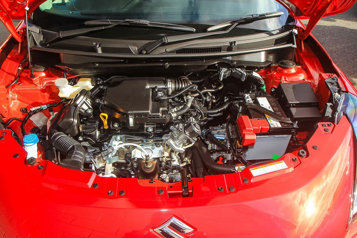 2025 Suzuki Swift Hybrid Plus UZ