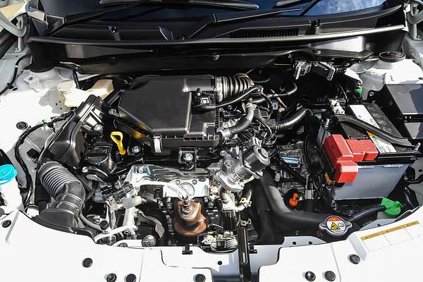 2025 Suzuki Swift Hybrid GLX UZ