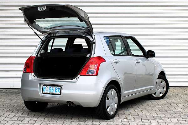 2009 Suzuki Swift RS415