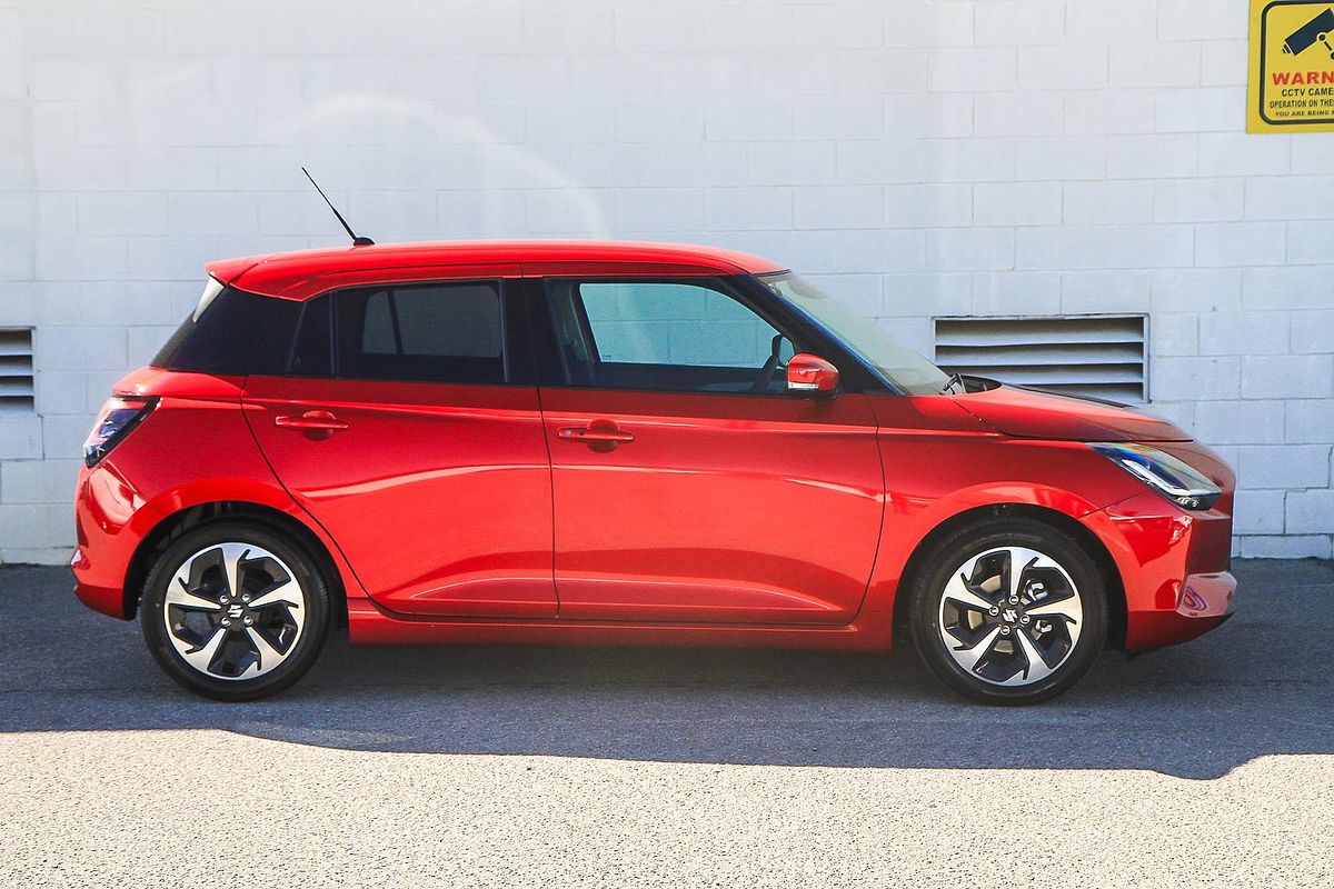 2025 Suzuki Swift Hybrid GLX UZ