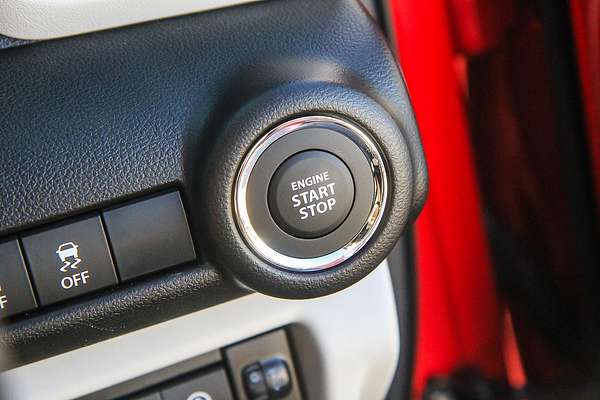 2025 Suzuki Swift Hybrid GLX UZ