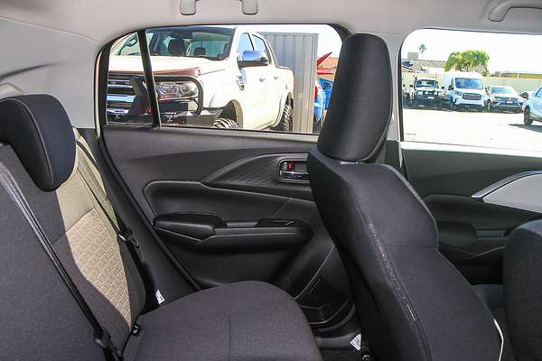 2025 Suzuki Swift Hybrid GLX UZ