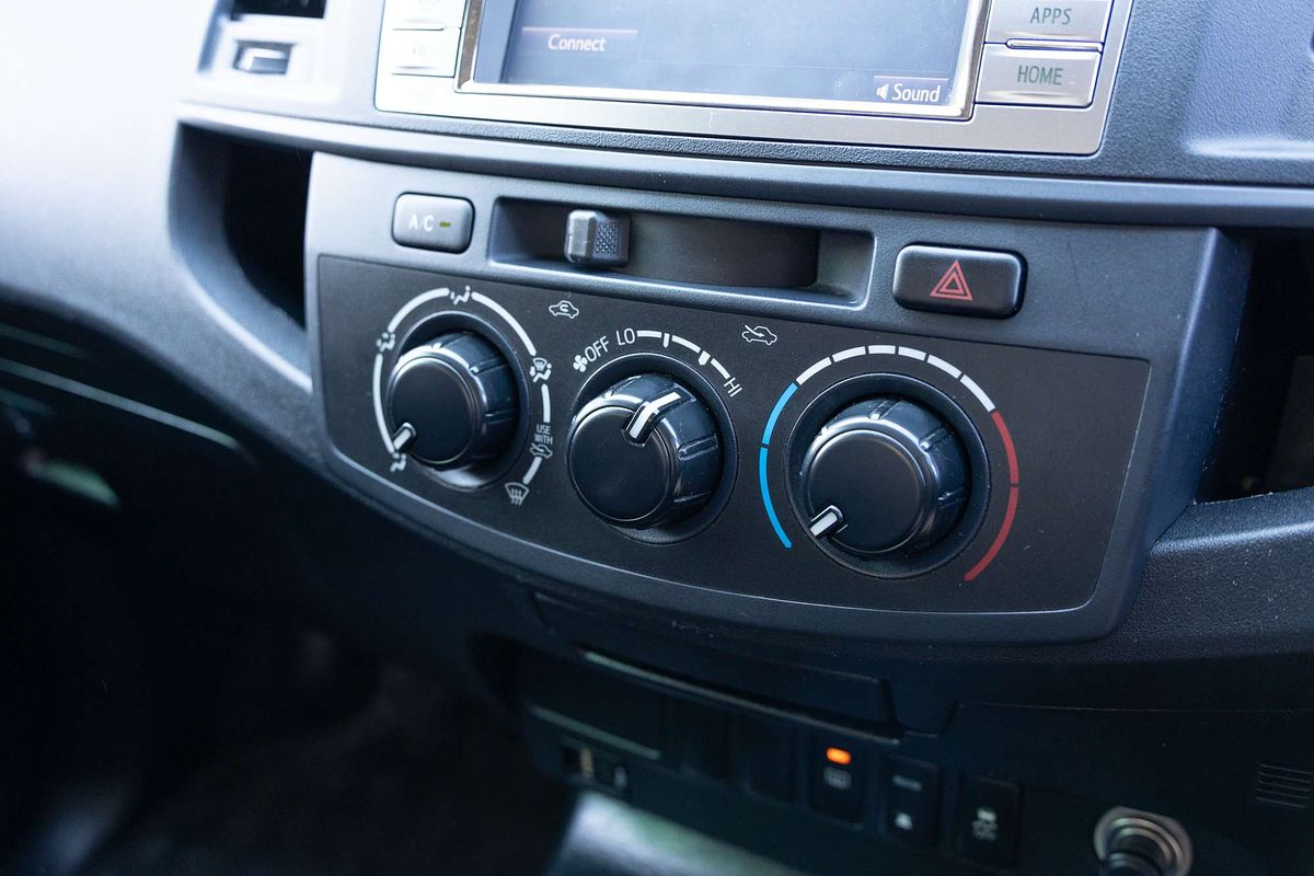 2014 Toyota Hilux SR KUN26R 4X4