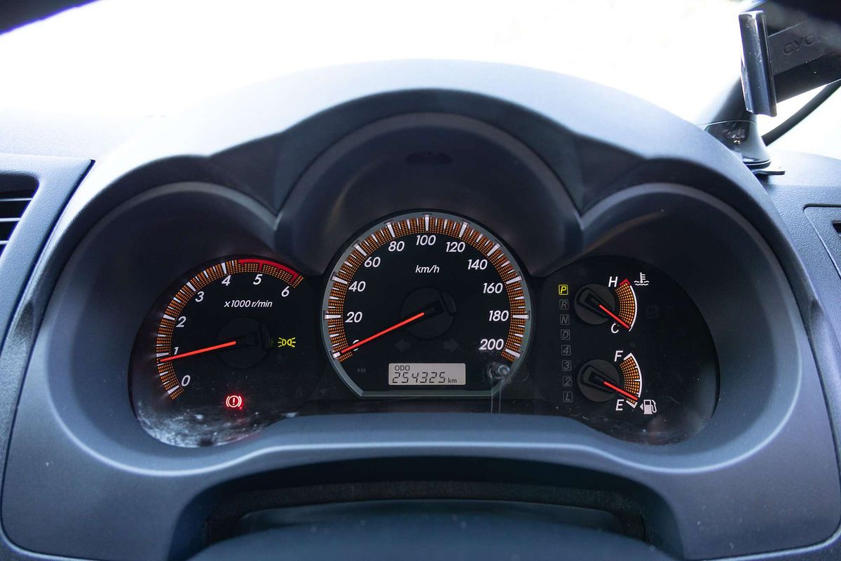 2014 Toyota Hilux SR KUN26R 4X4