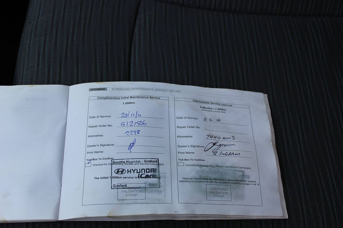 2011 HYUNDAI iLOAD CREW 5 SP MANUAL 4D VAN 4CYL