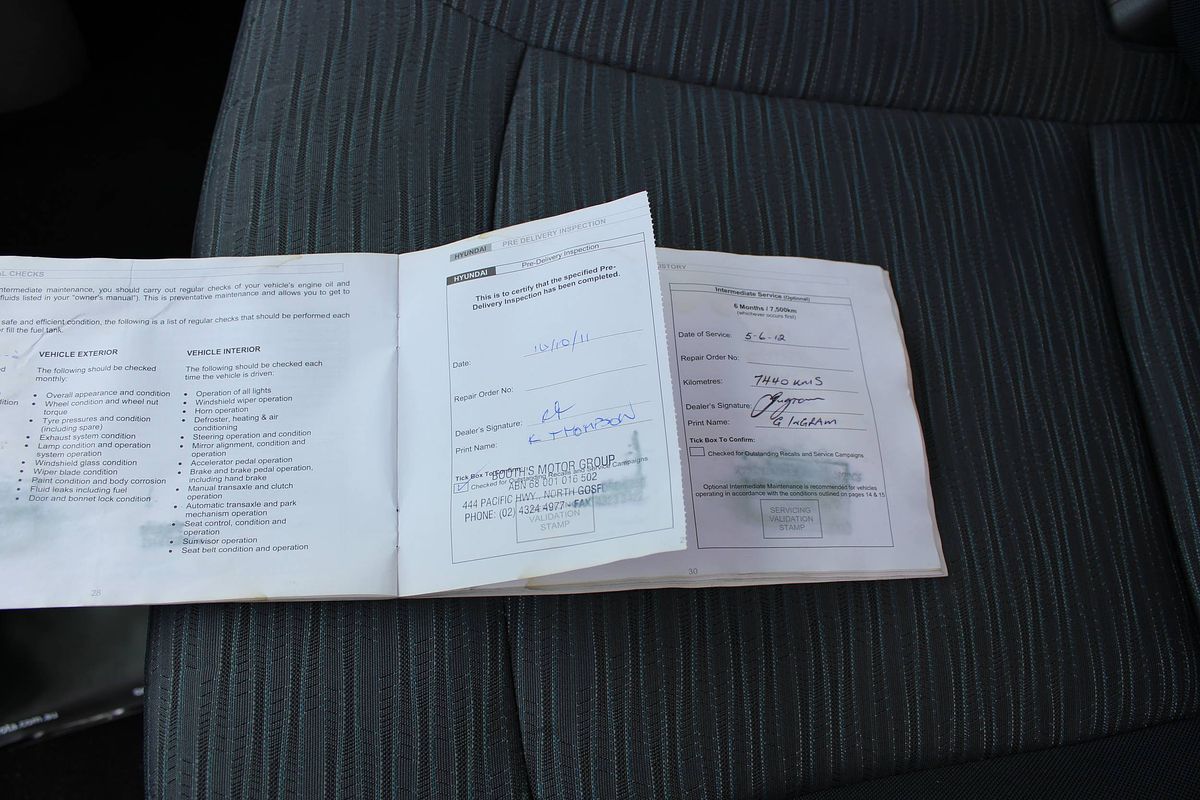 2011 HYUNDAI iLOAD CREW 5 SP MANUAL 4D VAN 4CYL