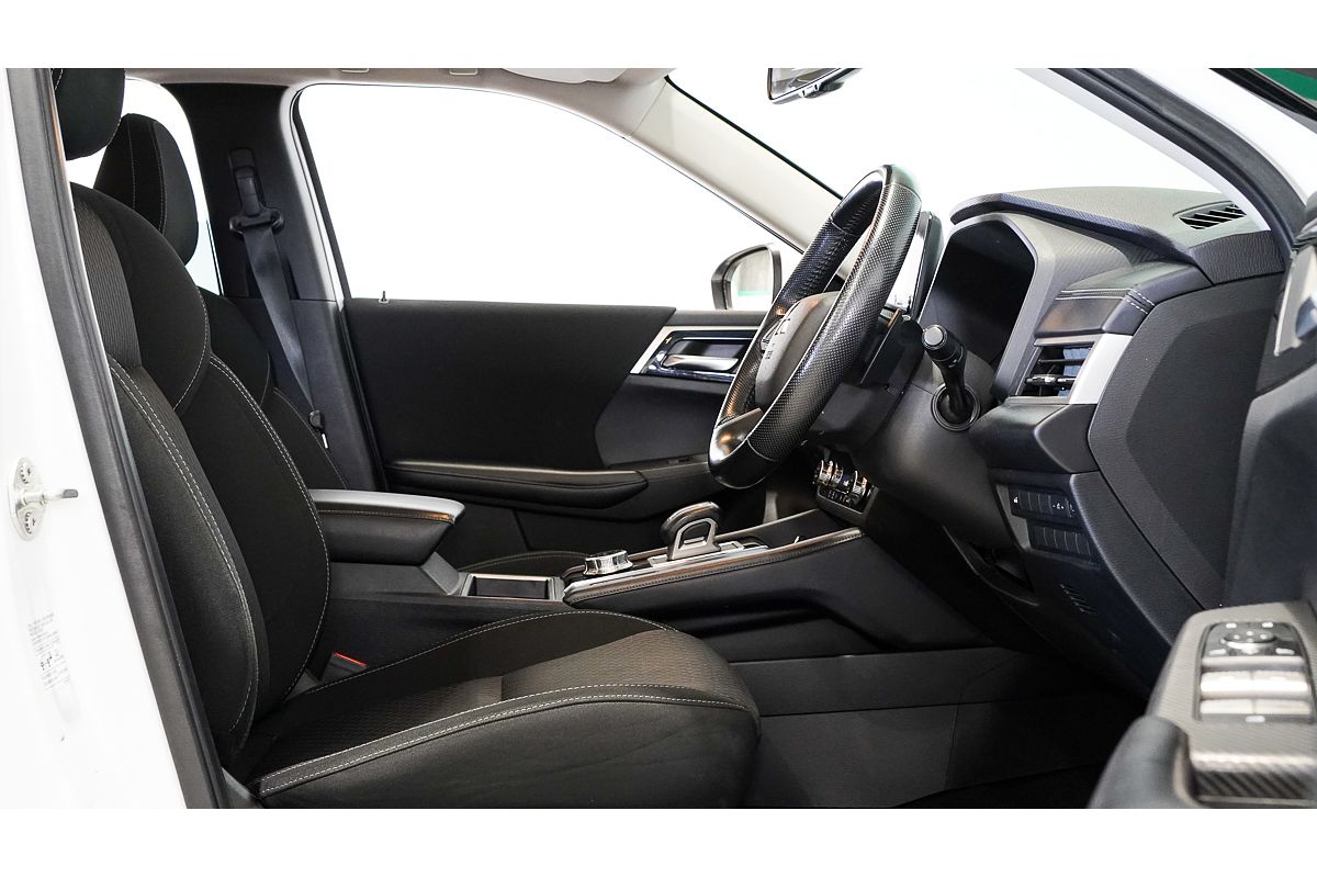 2021 Mitsubishi Outlander LS ZM