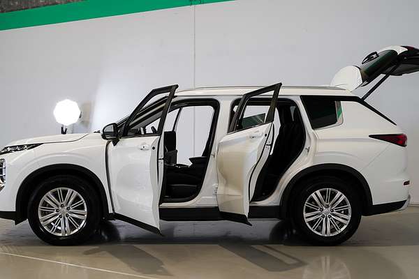 2021 Mitsubishi Outlander LS ZM