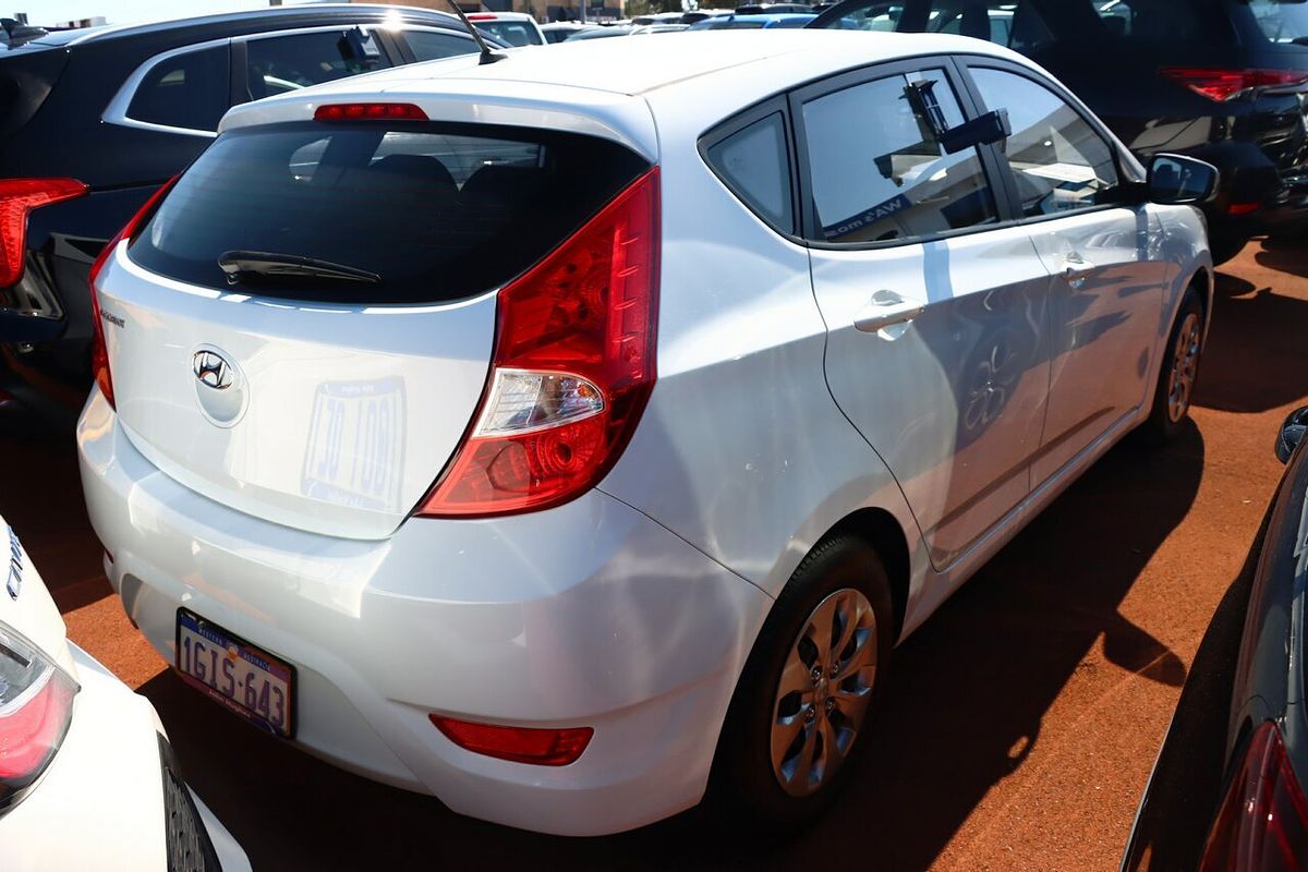 2017 Hyundai Accent Active RB4
