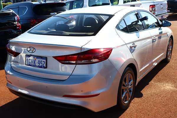 2017 Hyundai Elantra Active AD