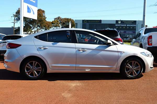 2017 Hyundai Elantra Active AD