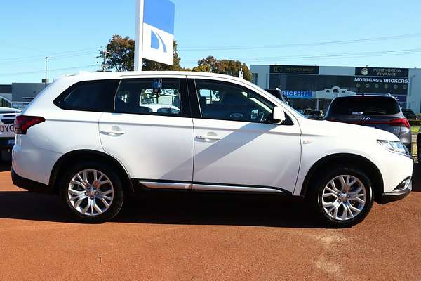 2020 Mitsubishi Outlander ES ZL