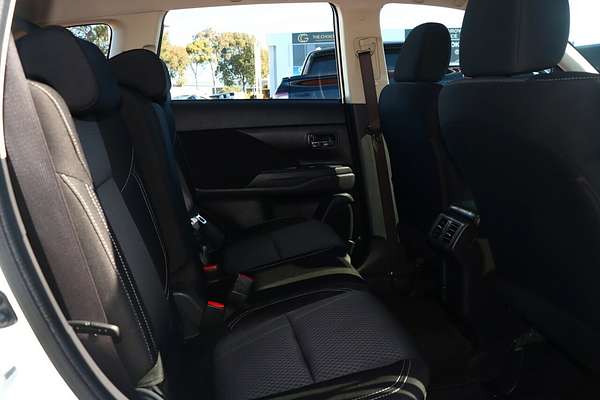 2020 Mitsubishi Outlander ES ZL