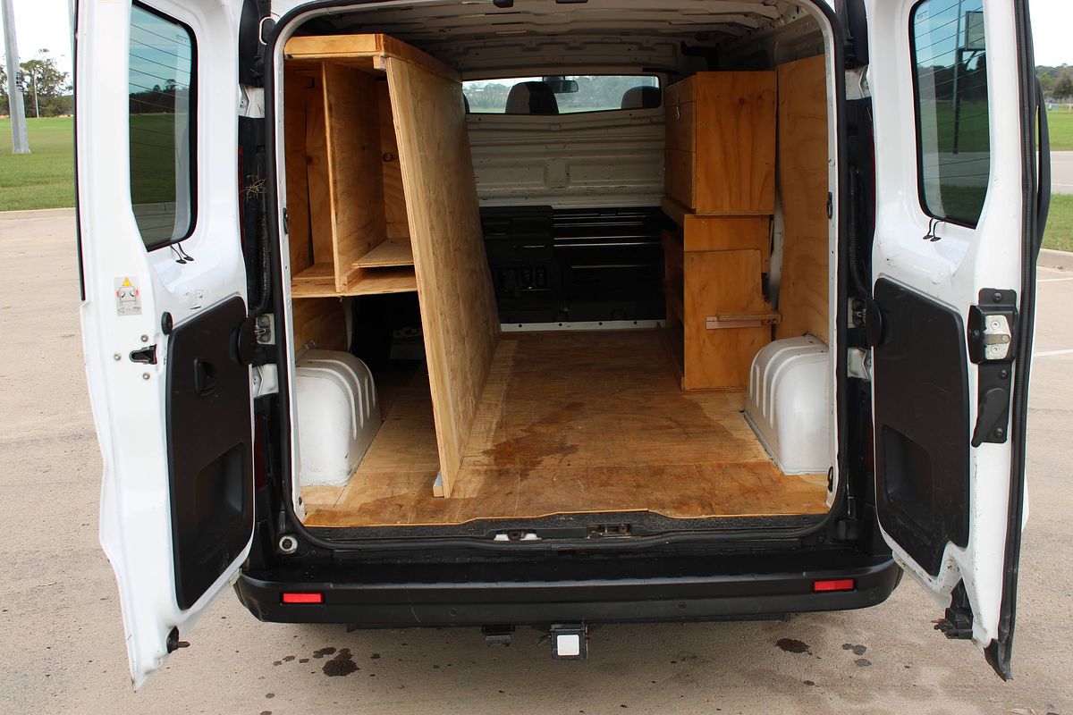 2017 RENAULT TRAFIC LWB LOW 6 SP MANUAL 4D VAN DT4