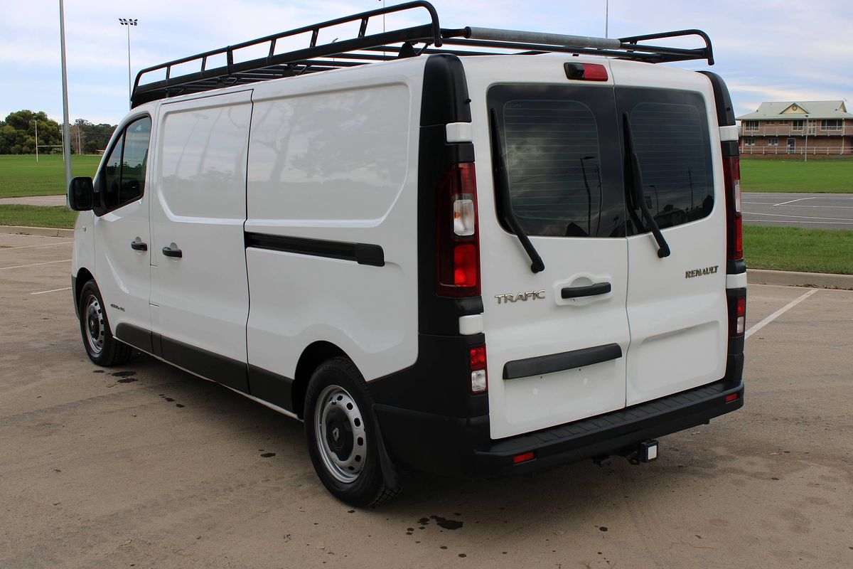 2017 RENAULT TRAFIC LWB LOW 6 SP MANUAL 4D VAN DT4