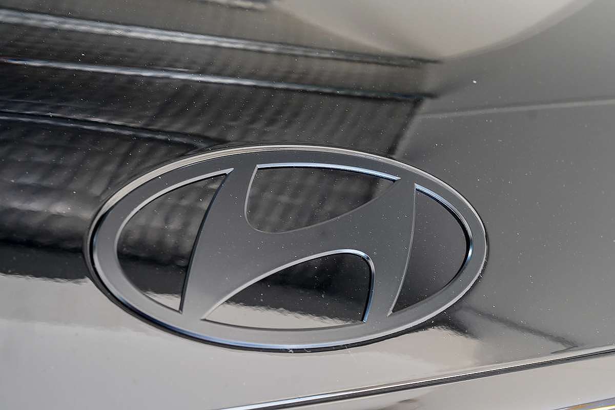 2025 Hyundai Santa Fe Calligraphy MX5.V2