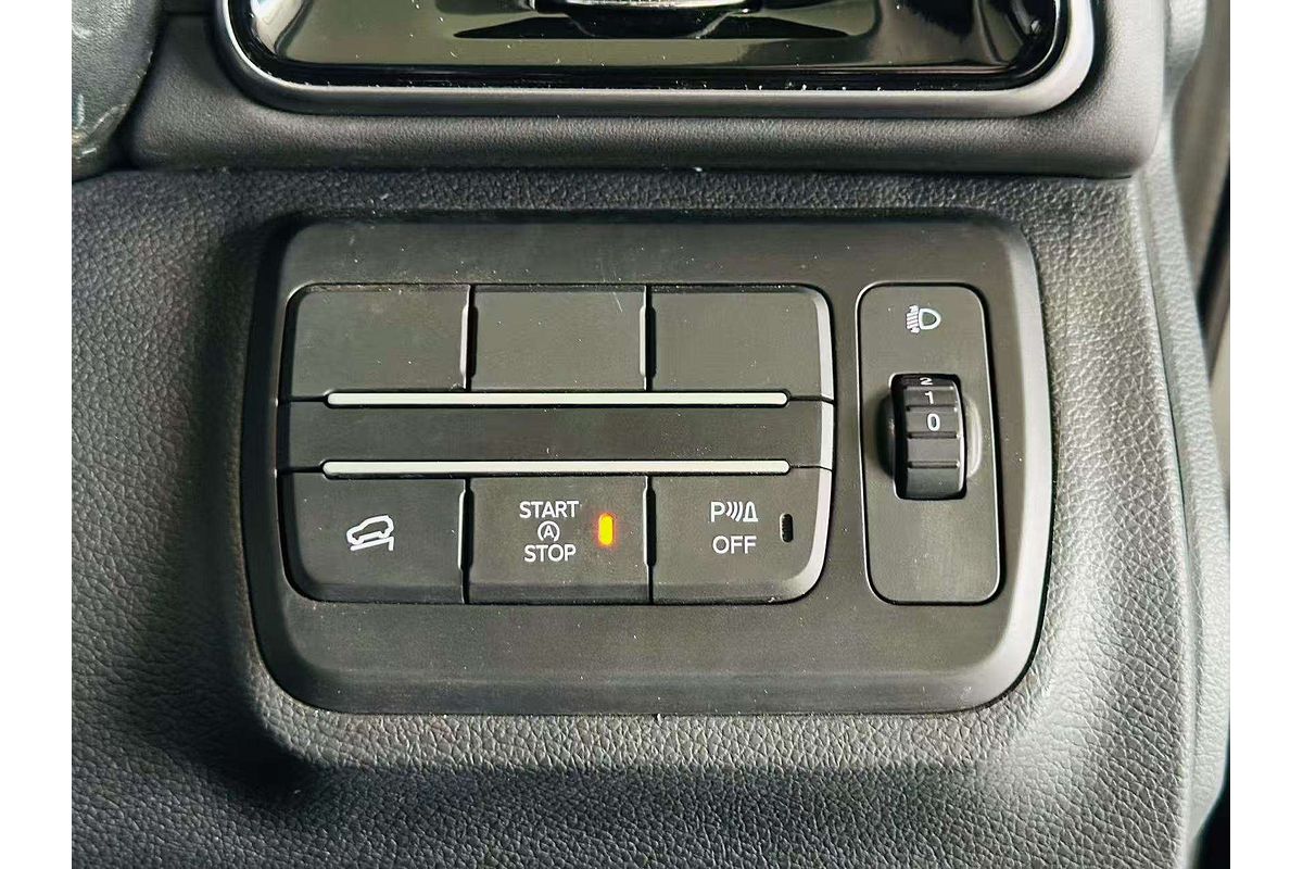 XUV 3X0 AX7L PM AT EXP ZY