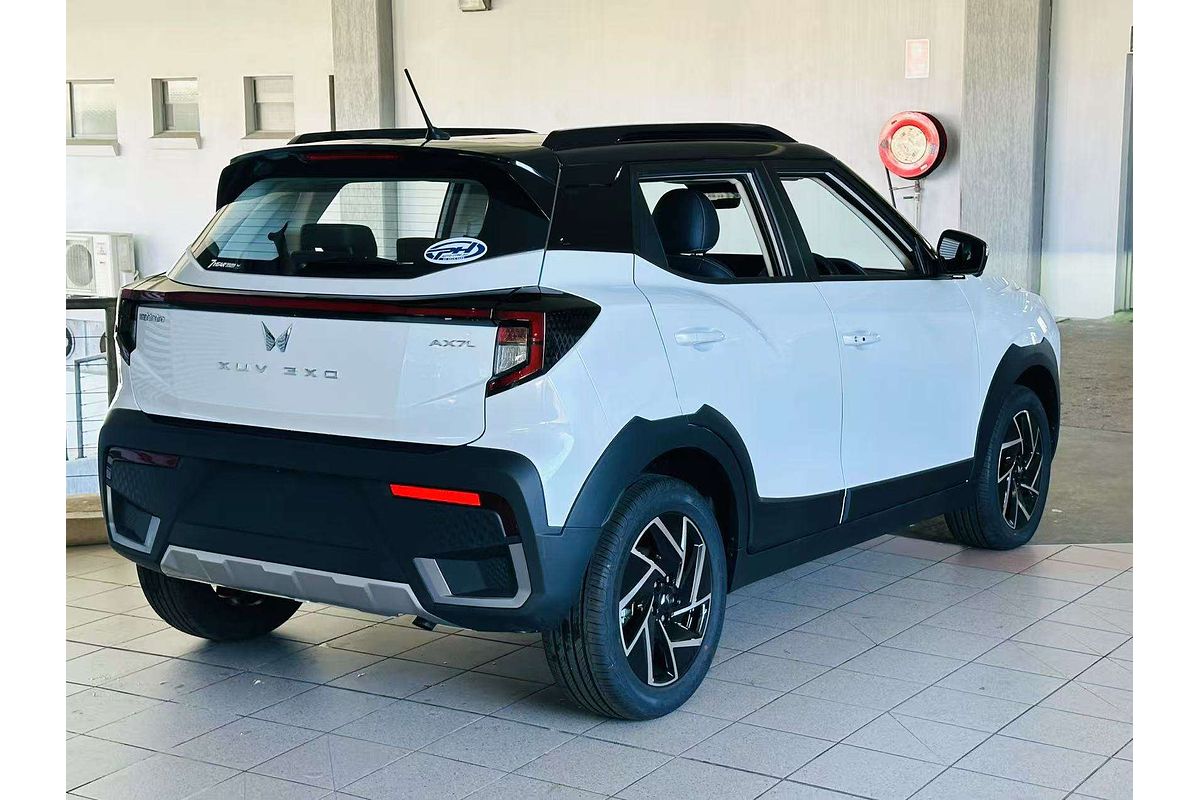 XUV 3X0 AX7L PM AT EXP ZY