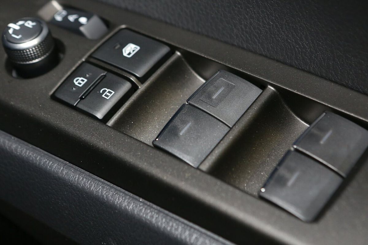 2025 Toyota Camry Ascent Sport AXVH80R