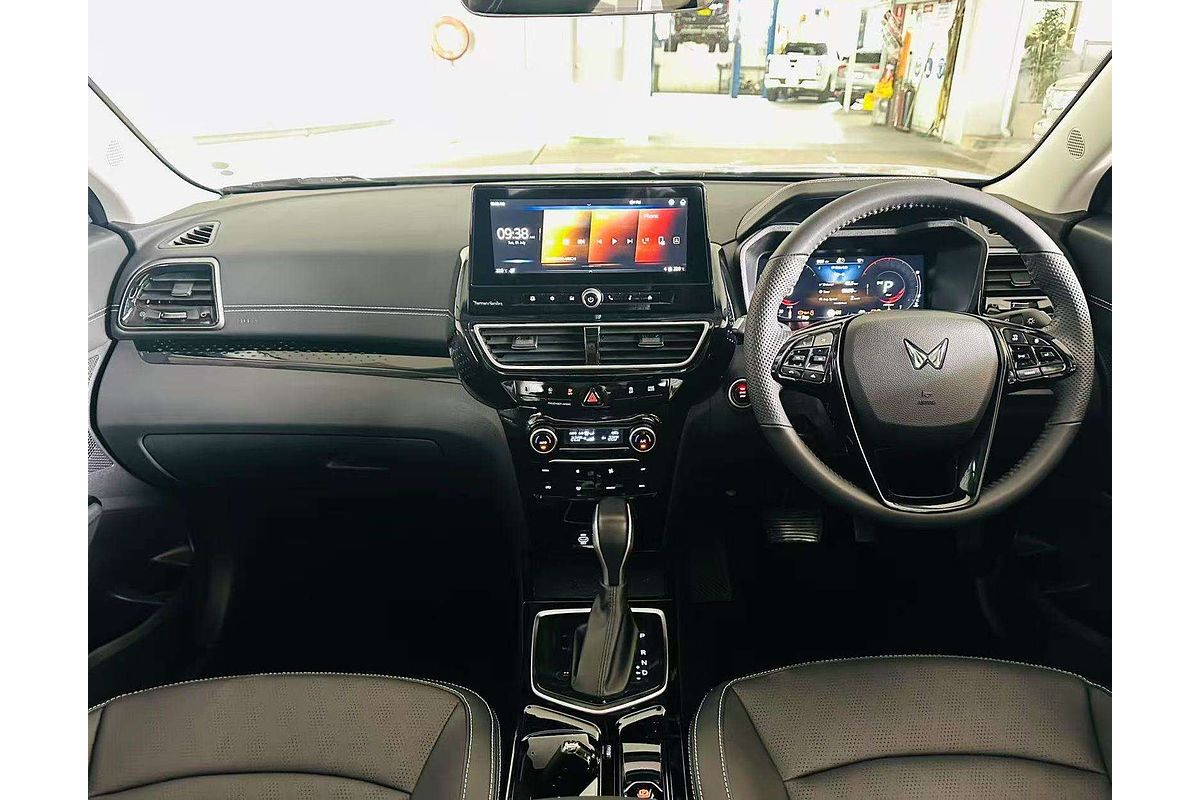 XUV 3X0 AX7L PM AT EXP ZY