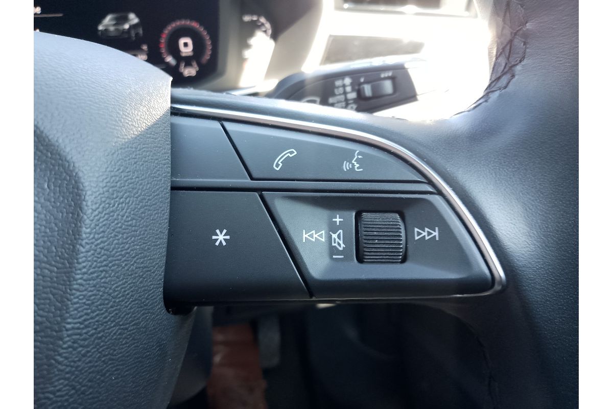 2023 Audi Q3 35 TFSI S line F3