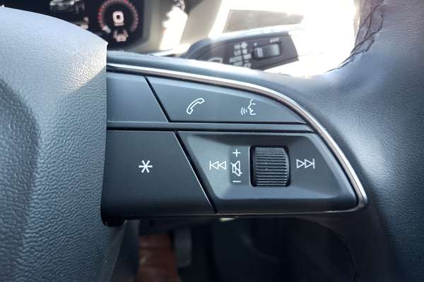 2023 Audi Q3 35 TFSI S line F3