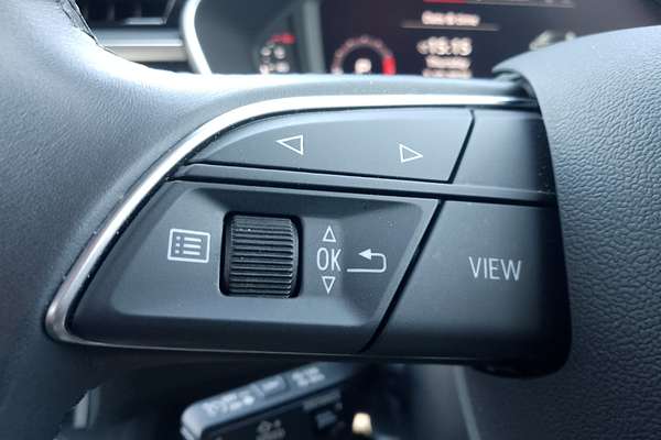 2023 Audi Q3 35 TFSI S line F3