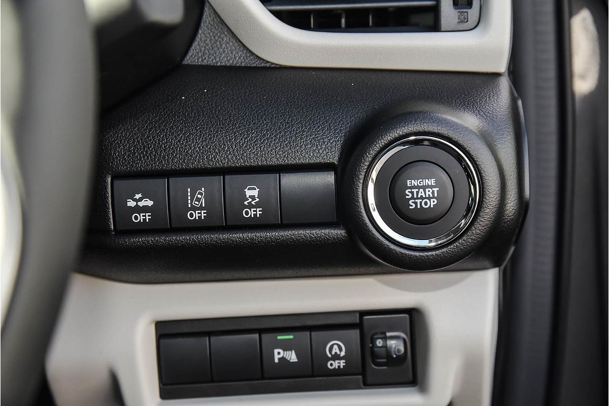 2025 Suzuki Swift Hybrid GLX UZ