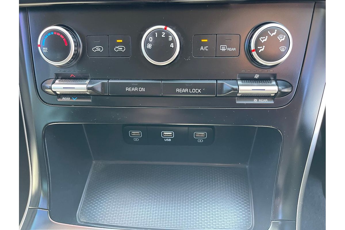 2021 Kia Carnival S KA4