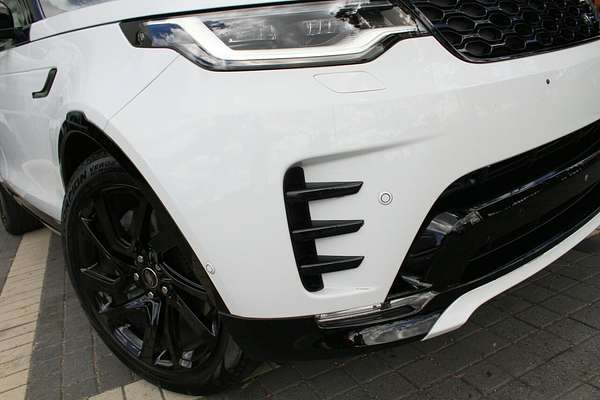 2021 Land Rover Discovery D300 R-Dynamic SE Series 5